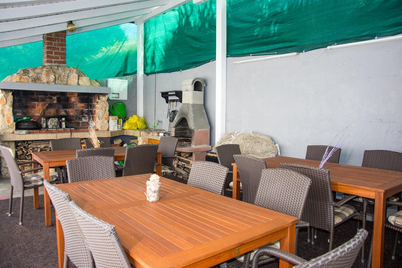 Apartments Sv. Jelena 2 Pag Town Kültér fotó