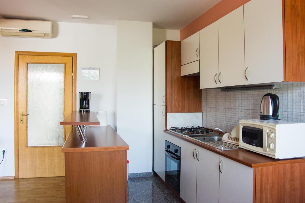 Apartments Sv. Jelena 2 Pag Town Kültér fotó